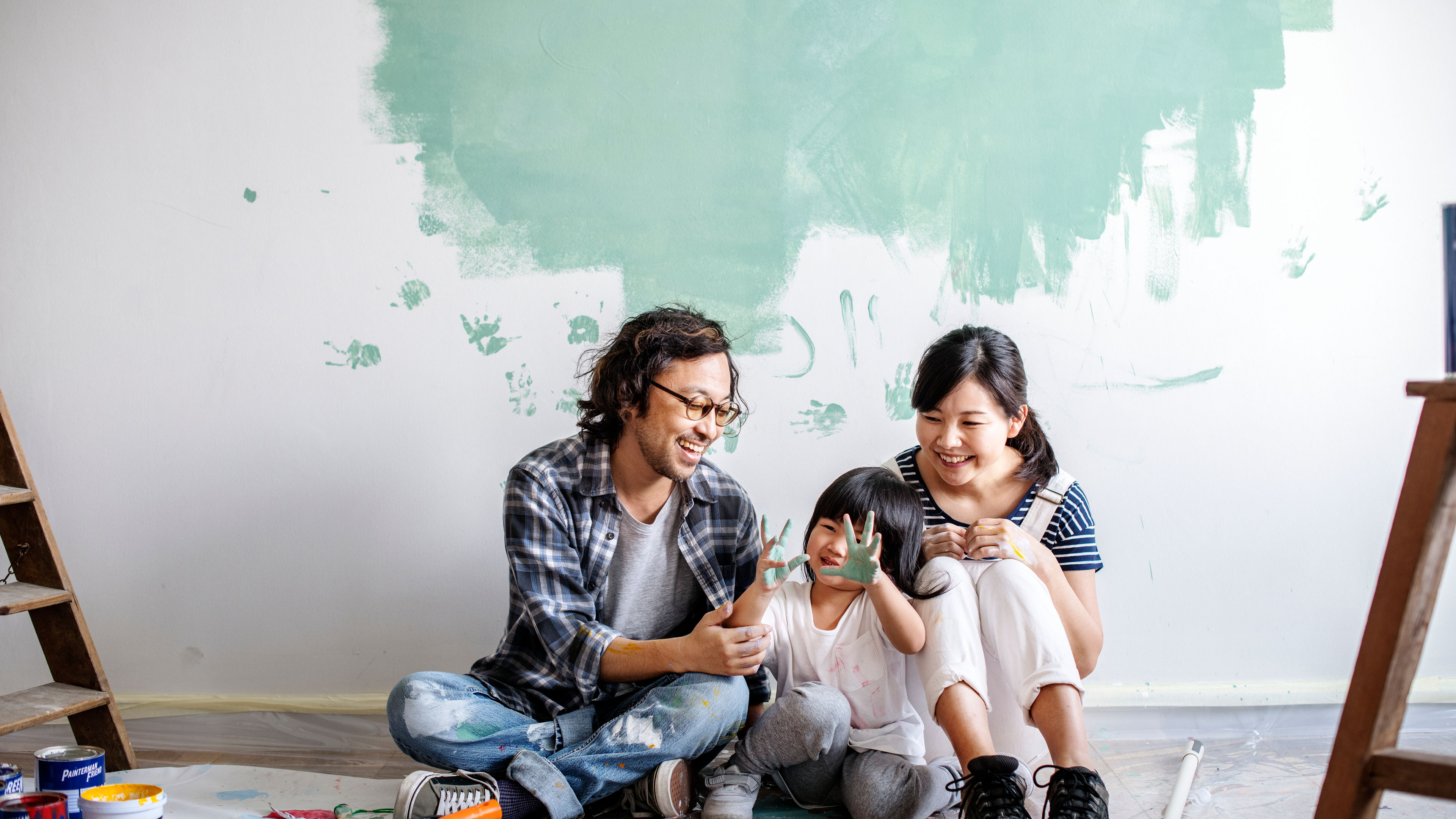 A family renovating the house 